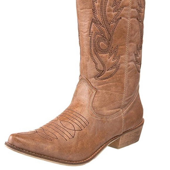 Brown cowboy/fashion boot - Picture 3 of 3